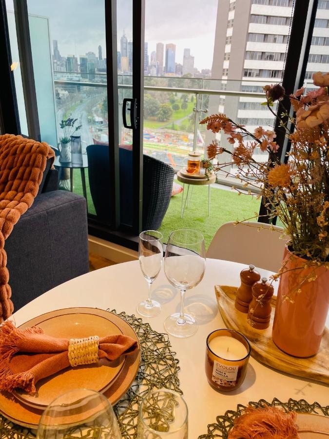 Cozy 1 Bed Apt & Spa,Free Parking ,Phenomena Views Melbourne Exterior photo
